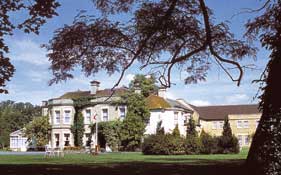 Woodland Manor Hotel,  Bedford